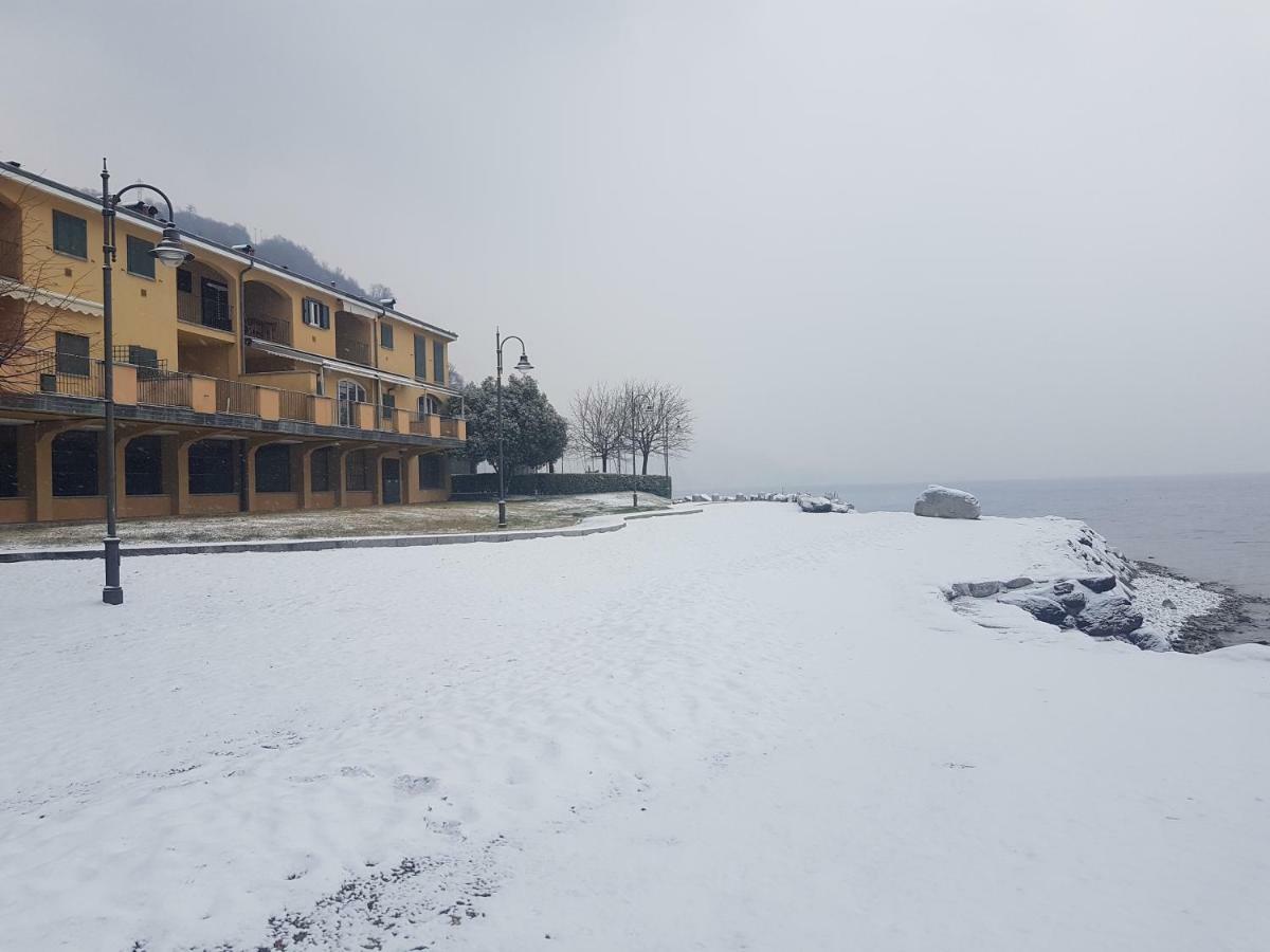 Foresteria Lombarda La Spiaggia Lierna Bagian luar foto