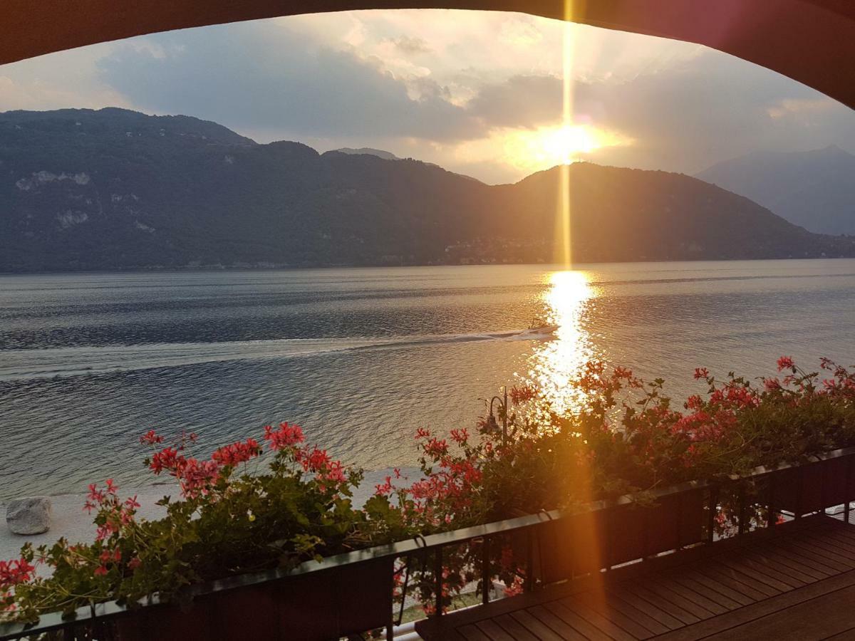 Foresteria Lombarda La Spiaggia Lierna Bagian luar foto